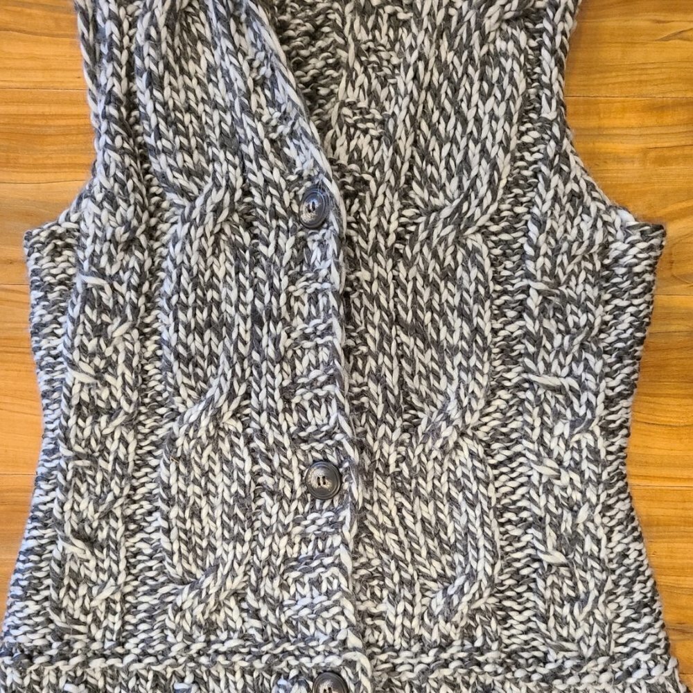 Natural Reflections Women's Hooded Cable Knit Vest Black White Fur Trim S - Picture 4 of 5